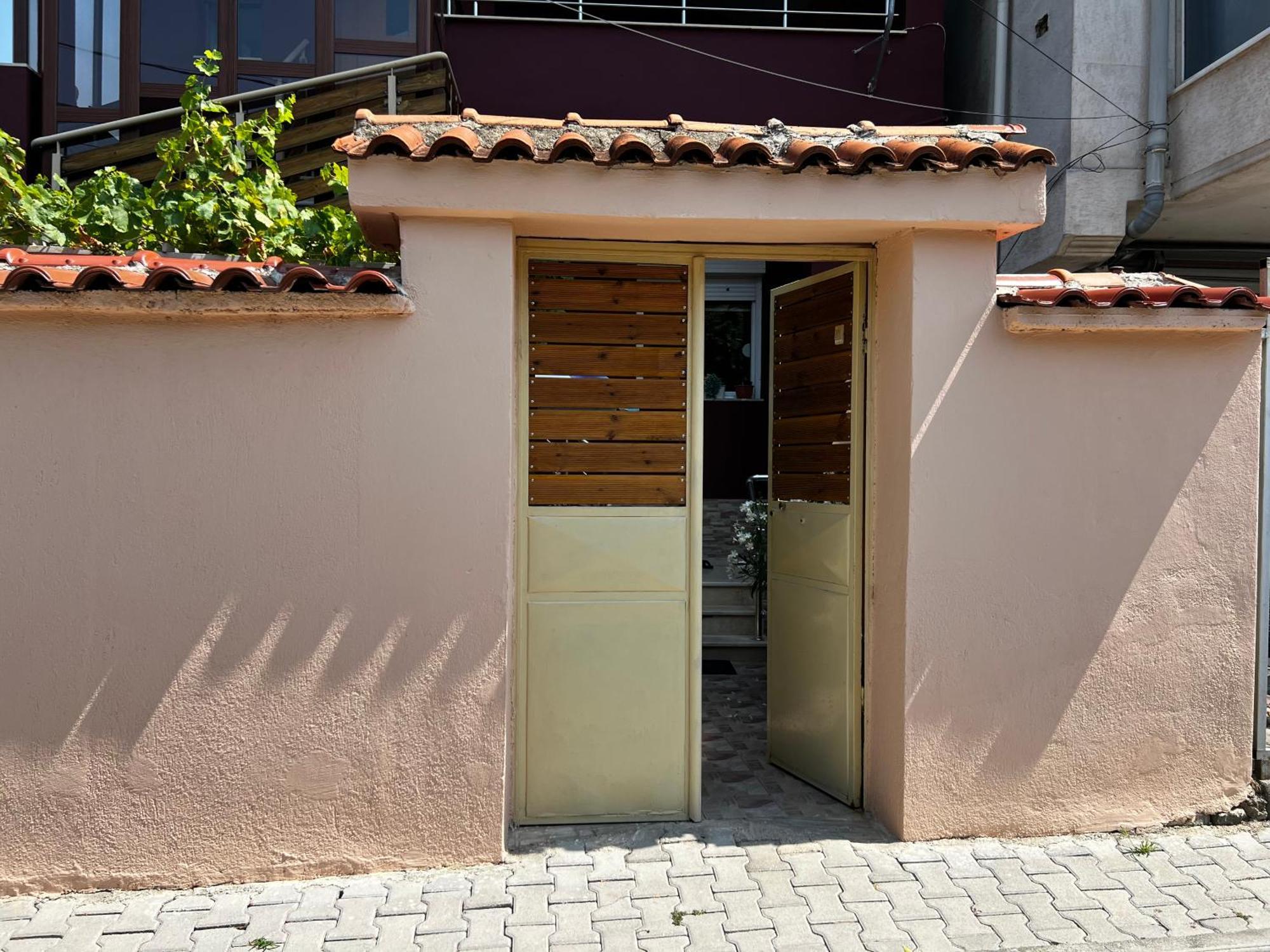 Retreat In The Centre Of Korce Exterior foto