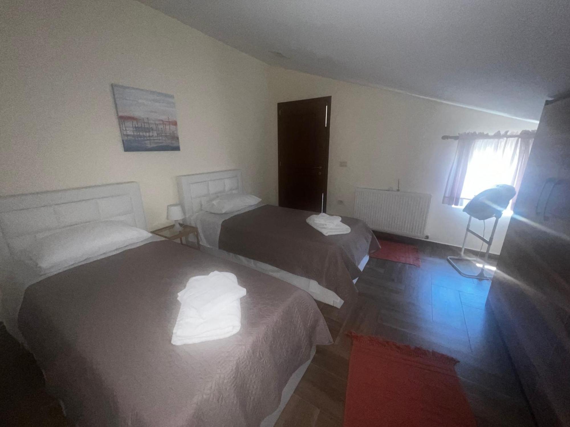 Retreat In The Centre Of Korce Exterior foto