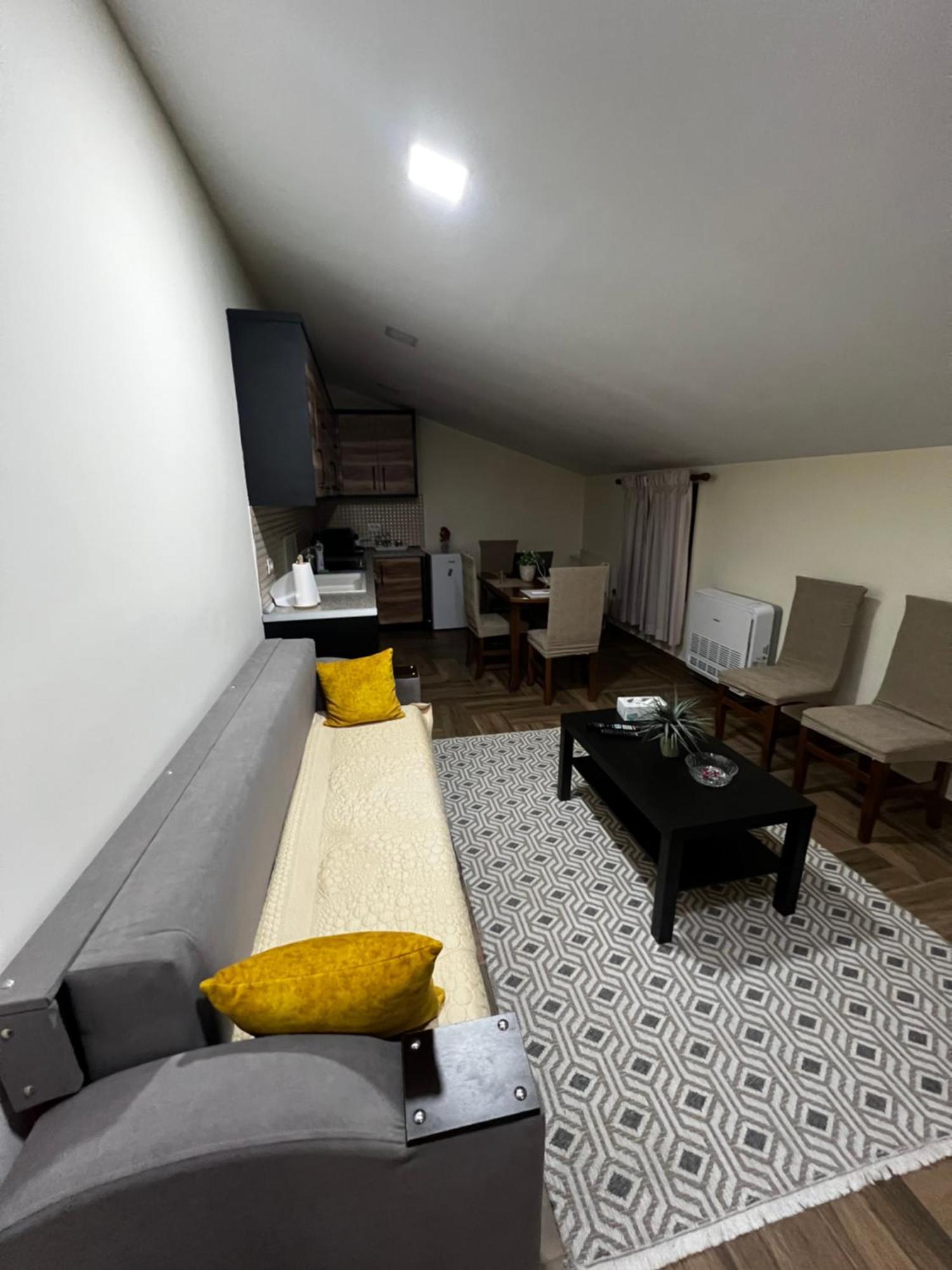 Retreat In The Centre Of Korce Exterior foto