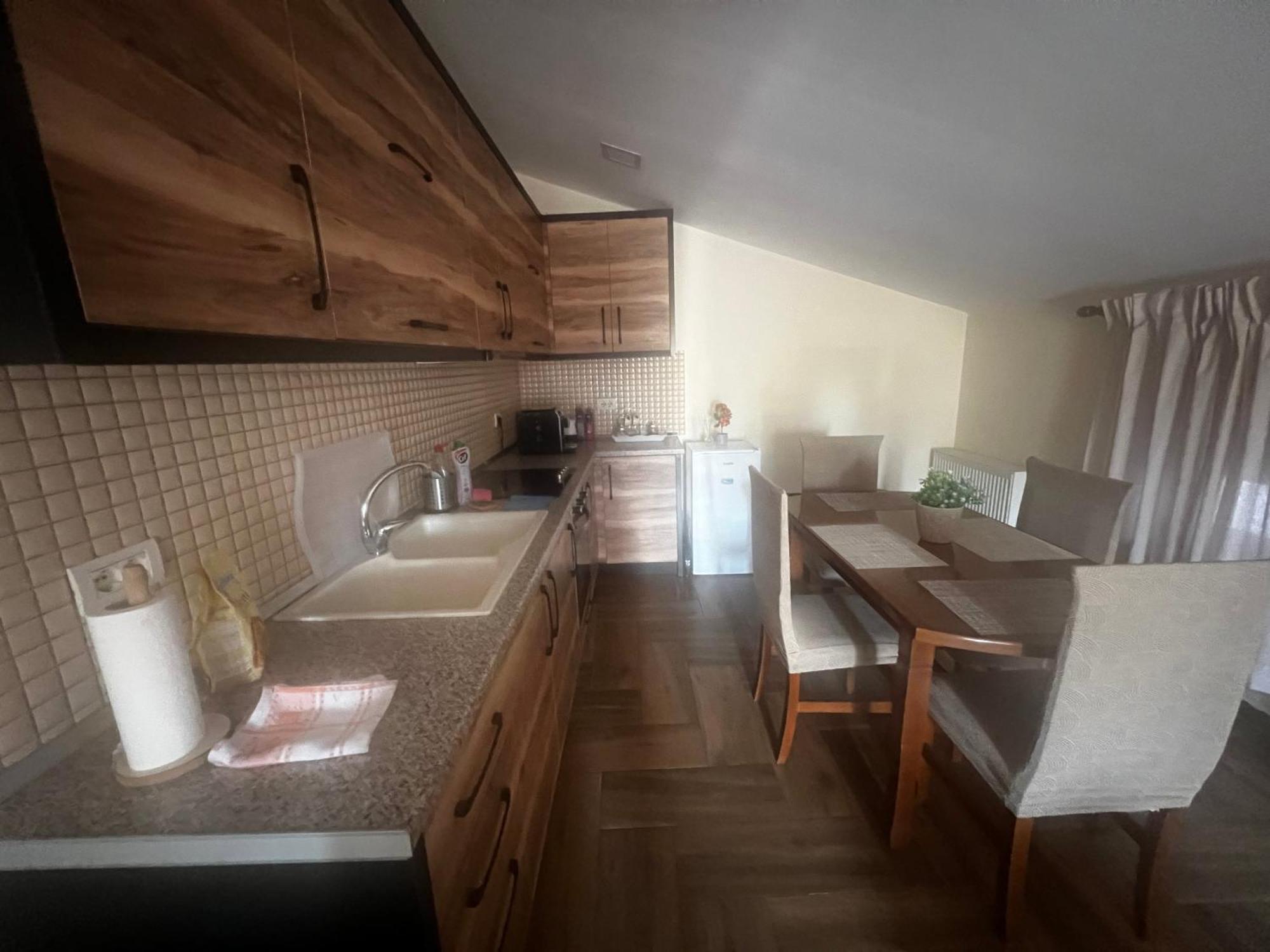 Retreat In The Centre Of Korce Exterior foto